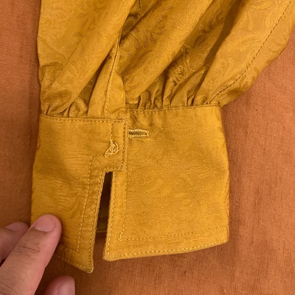 Vintage Reine Seide Gold Button Blouse, Size 42 - Picture 9 of 10